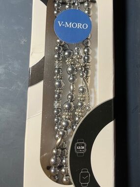 NWOT Silver tone stretch beaded watchband for the Apple Watch